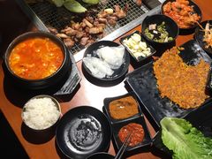 -肉甲韩国木炭烤肉(新壹街1店)