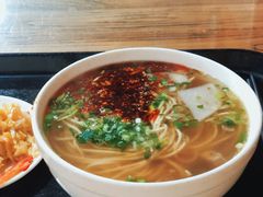-陇上全荟兰州传统牛肉面(延吉路店)