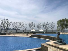-上海滴水湖皇冠假日酒店