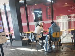 -麦当劳(国家体育场南路店)