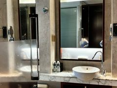 -上海龙之梦万丽酒店