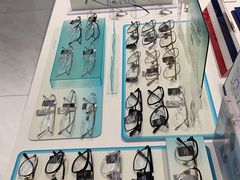-J-Optical佳视明眼镜·蔡司视觉(青岛金茂览秀城店)