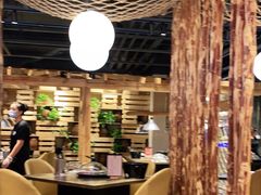 大堂-日进一片海.生腌海鲜火锅.宵夜烧烤(三里屯总店)