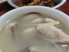 -姚记抚仙湖石锅鱼庄