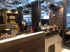 大堂-麦当劳(广州南站店)