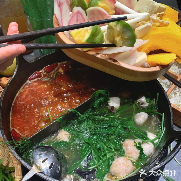 不用去云南，上海也有山野火锅咯！