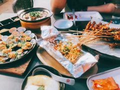 -何师烧烤Pro ·江湖川菜·小龙虾·精酿(太古里旗舰店)