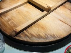 -鱼窝棚柴火铁锅炖(富山屯店)