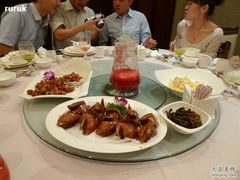 -御花园·粤菜·海鲜火锅(中山公园店)