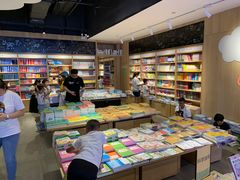 -覔书店(壹方城店)