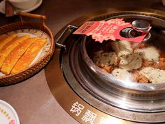 -锅飘飘·东北铁锅炖(雨花客厅店)
