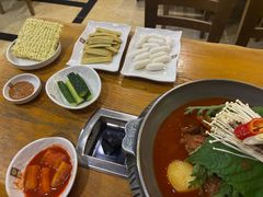 -喇喇排骨火锅·传统韩式脊骨汤(望京西园总店)