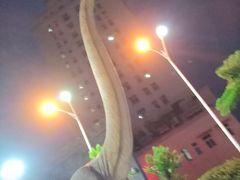 -鸿通城购物中心