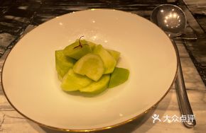 Crisp Fiddlehead Fern Salad