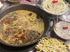 -赵美丽·重庆社区火锅·直营店(火车东站·中豪国际店)