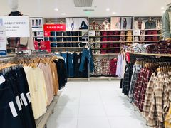 -优衣库(上海正大广场店)