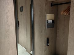-上海虹桥中心爱琴海亚朵S酒店