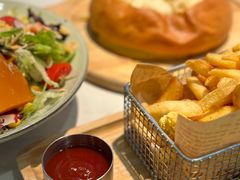 -ins森林童话餐厅coffee&bistro