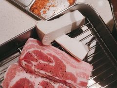 -蚂蚁洞·烤肉大营地(上海静安大悦城店)