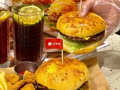 -必胜客(WOW中心城店)