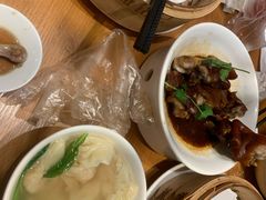 -诚铭记·虾仁汤包·成都小吃(融创店)