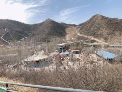 -窦王岭景区游乐场