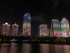 -万绿园