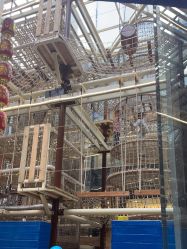 -PIPIKINGDOM皮皮王国欢乐号(欢乐海岸购物中心店)