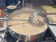 -尚尚仙·酸汤猪手·猪肚鸡火锅(华联万柳购物中心店)