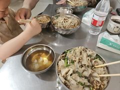 -正宗杨记普洱酸醋米线(总店)