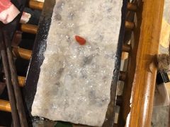 -老牌坊云南鱼豆花火锅(嵩山店)