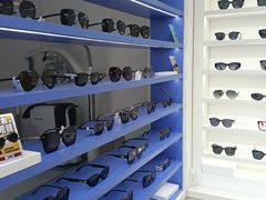 -美式眼镜·授权蔡司.依视路.尼康.豪雅.明月(南翔印象城店)