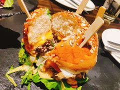 -HIGH FIVE哈福手工汉堡(桂林路店)