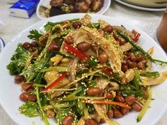 齐齐捞起鸡丝-成惠食府(赤岗店)