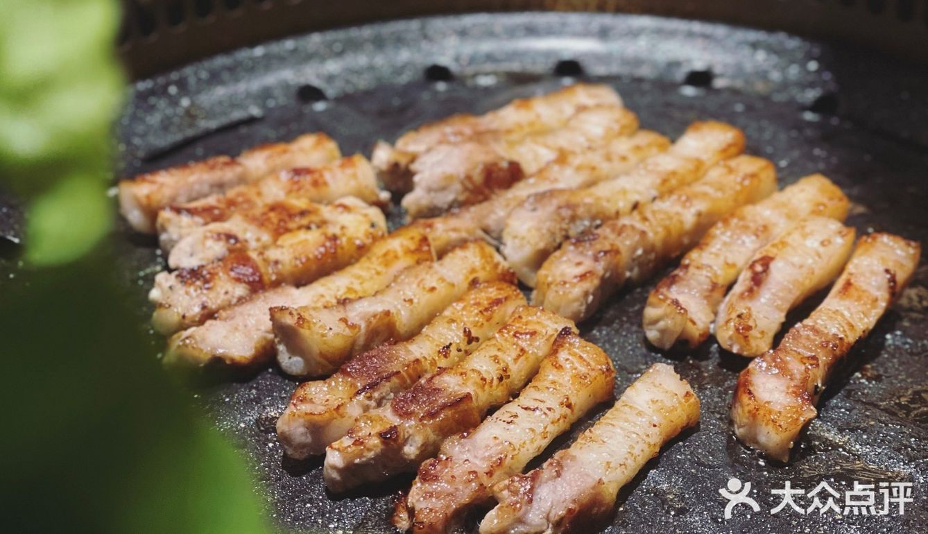 味觉随着升腾的烟火，瞬间便至韩国露营地。