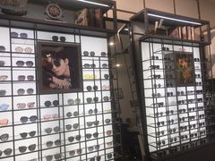 -回瑞眼镜·蔡司·依视路官方授权店(广益路万达店)