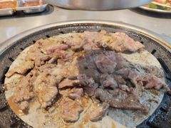 -哈哈碳都·牛肋条无限自助烤肉(台江万达店)