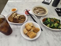 -黄亚细肉骨茶(仰光路店)
