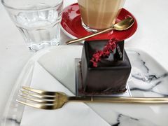 -UNI UNI(环亚凯瑟琳店)