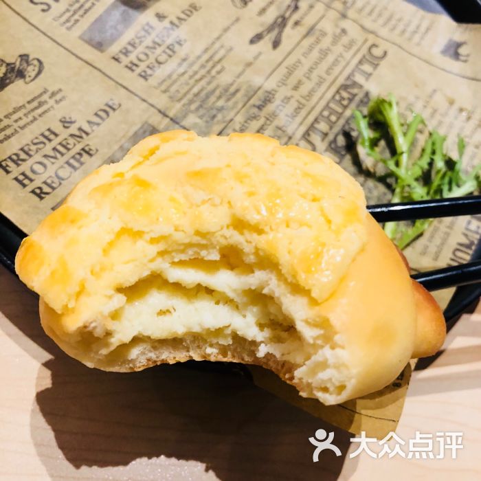 芝士龟仔菠萝包