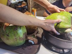 -东椰·海南椰子鸡火锅(朝阳门店)