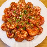 香辣蒜蓉油焖大虾，朋友吃了，让我去小区门口摆摊 [加油]