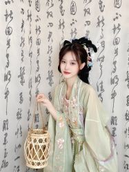 -一揽芳华汉服旗袍体验馆(拙政园店)