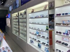 -诺柯视眼镜-蔡司依视路官方工厂店(淞南一店)
