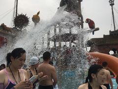 -汤山欢乐水世界