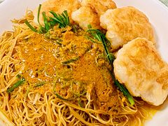 墨鱼饼蟹黄捞面-牛记咖喱美食(十月初五日街店)