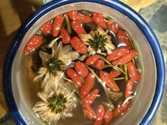-沪小二炭火蛙锅(淮海中路美食不夜城店)