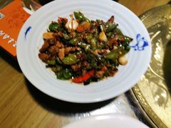辣椒炒肉-三木森时尚餐厅(树达学院店)