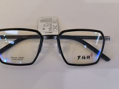 -罗伯特眼镜·蔡司官方授权(前海桂湾店)