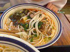 -云阿蛮云南生烫牛肉米线(奉贤路店)